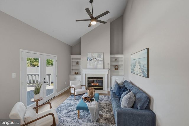 4 WELLSPRING DR, Bear, DE 19701