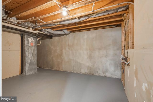 4 WELLSPRING DR, Bear, DE 19701