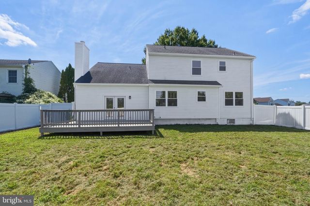 4 WELLSPRING DR, Bear, DE 19701