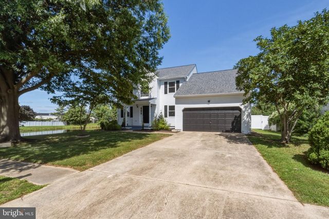 4 WELLSPRING DR, Bear, DE 19701
