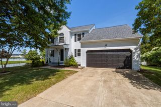 4 WELLSPRING DR, Bear, DE 19701