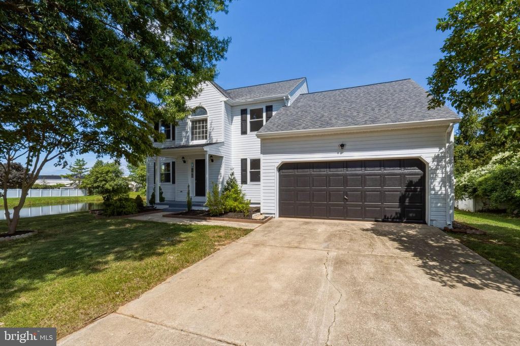 4 WELLSPRING DR, Bear, DE 19701