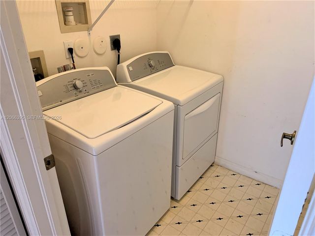 1130 Buttonwood Lane -, Hollywood, FL 33019
