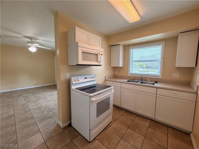 1906 Coronado RD, Fort Myers, FL 33901