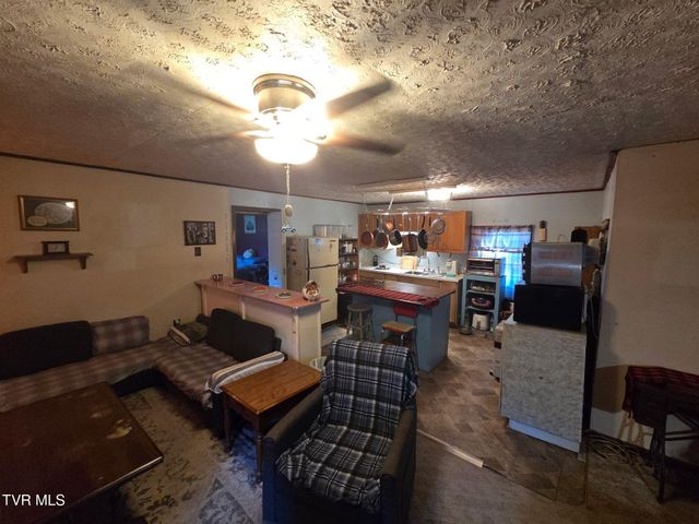 424 Buzzard Roost Road, Bulls Gap, TN 37711