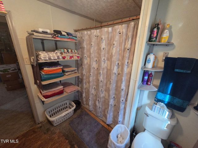 424 Buzzard Roost Road, Bulls Gap, TN 37711