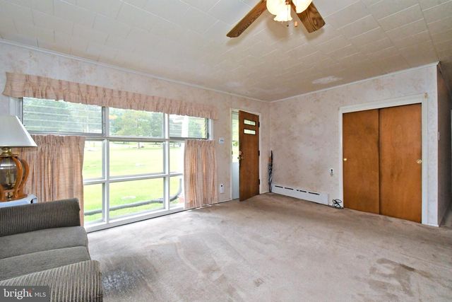 245 FULMER RD, Perkiomenville, PA 18074