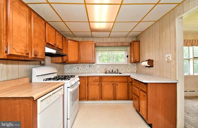 245 FULMER RD, Perkiomenville, PA 18074