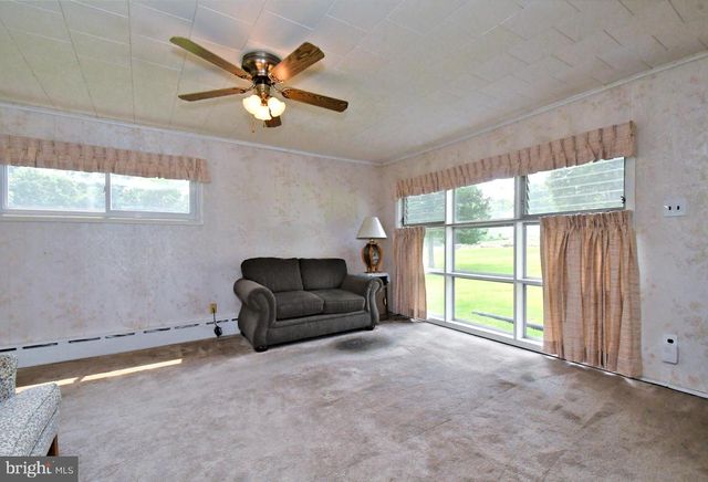 245 FULMER RD, Perkiomenville, PA 18074