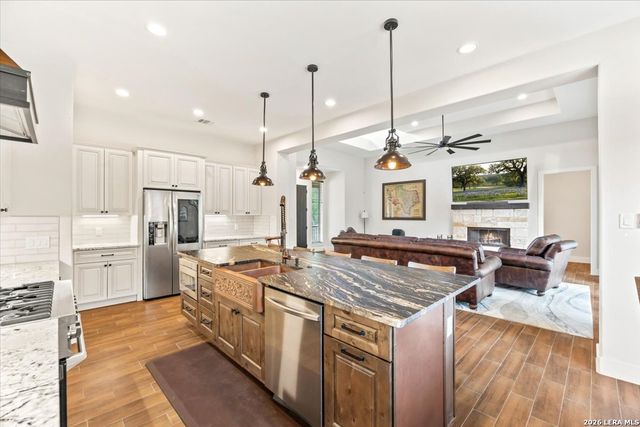814 Rutherford, Fischer, TX 78623
