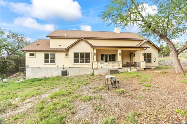 814 Rutherford, Fischer, TX 78623