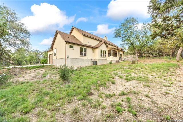 814 Rutherford, Fischer, TX 78623