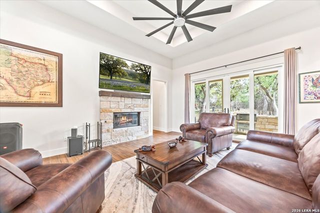 814 Rutherford, Fischer, TX 78623