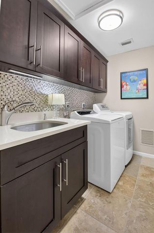706 Foxpointe Circle, Delray Beach, FL 33445