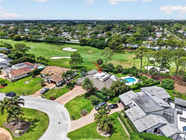 706 Foxpointe Circle, Delray Beach, FL 33445