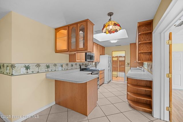 900 Waikiki Drive, Merritt Island, FL 32953