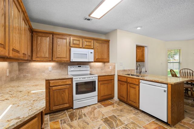 5522 Wedgefield Road, Granbury, TX 76049