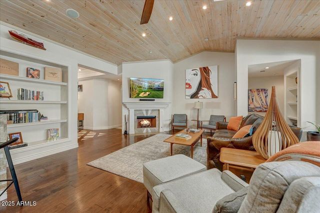 5104 N 33RD Street, Phoenix, AZ 85018