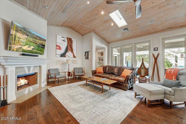 5104 N 33RD Street, Phoenix, AZ 85018