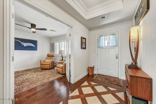 5104 N 33RD Street, Phoenix, AZ 85018