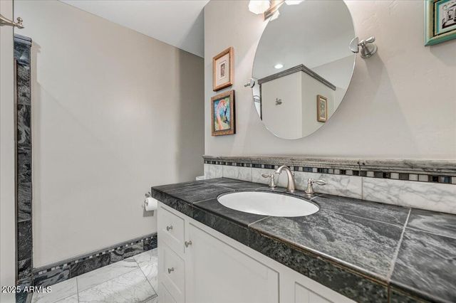 5104 N 33RD Street, Phoenix, AZ 85018