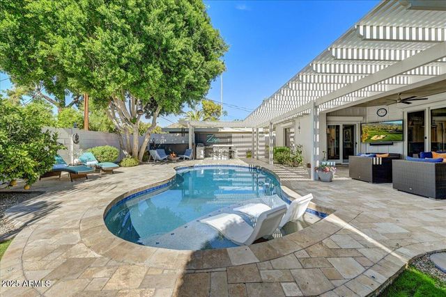 5104 N 33RD Street, Phoenix, AZ 85018