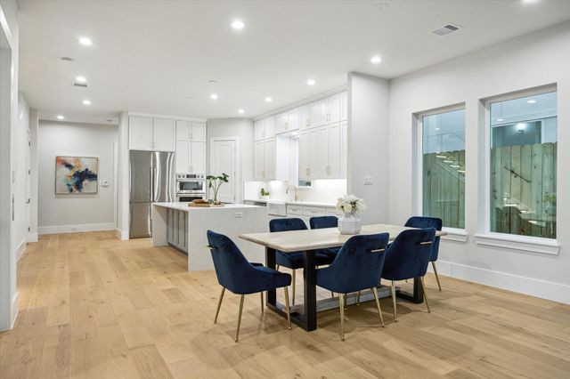 902 Knox Street A, Houston, TX 77007