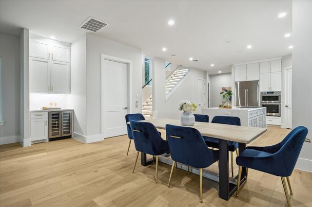 902 Knox Street A, Houston, TX 77007