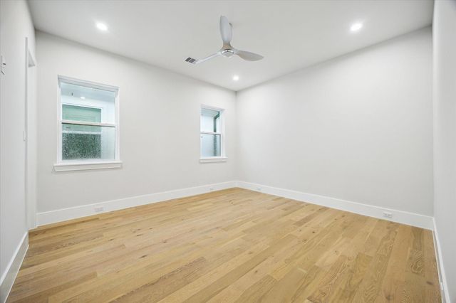 902 Knox Street A, Houston, TX 77007