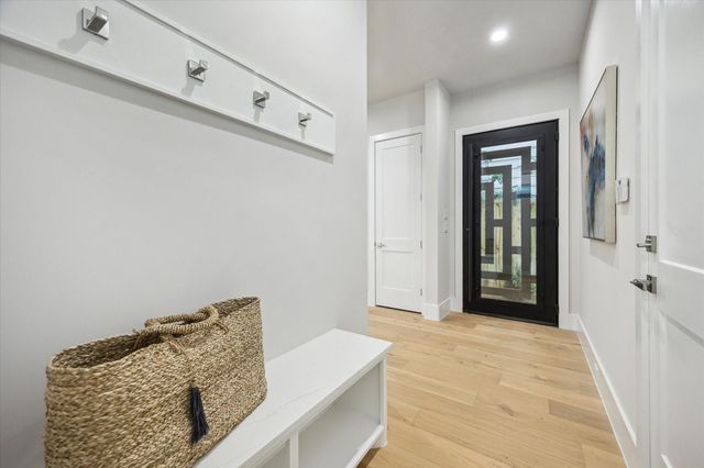 902 Knox Street A, Houston, TX 77007