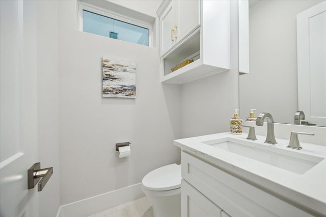 902 Knox Street A, Houston, TX 77007