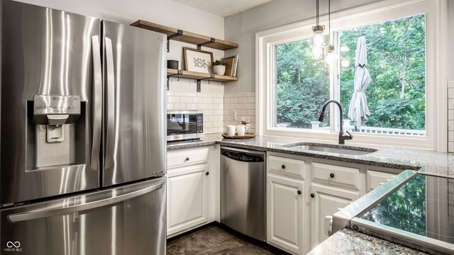 2136 Sequoia Lane, Indianapolis, IN 46240