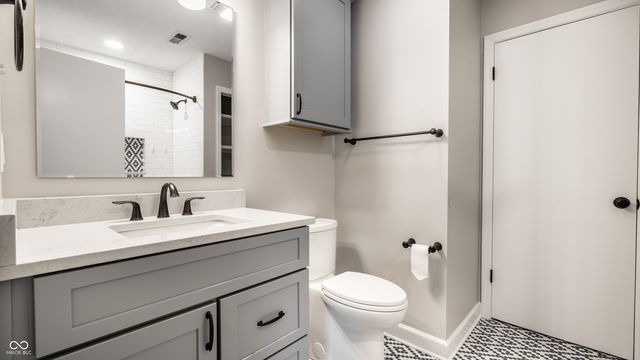 2136 Sequoia Lane, Indianapolis, IN 46240