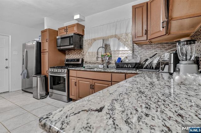 754 Highland Avenue, Newark, NJ 07104