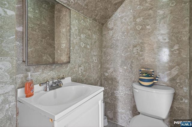 754 Highland Avenue, Newark, NJ 07104