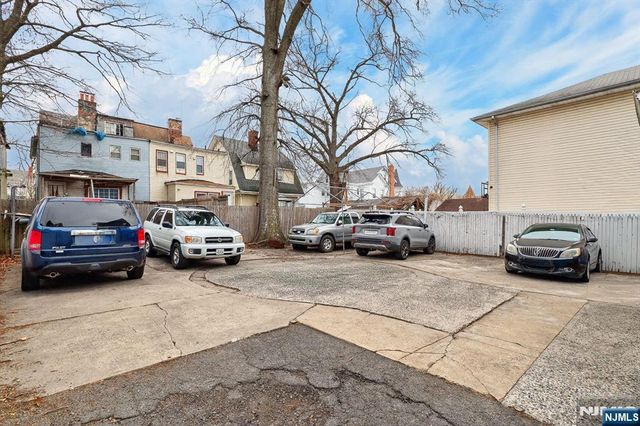 754 Highland Avenue, Newark, NJ 07104