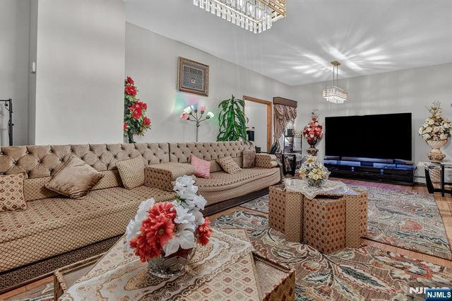 754 Highland Avenue, Newark, NJ 07104