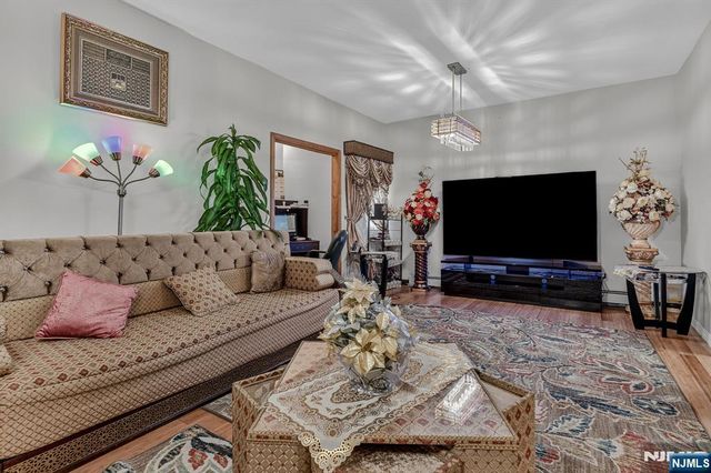 754 Highland Avenue, Newark, NJ 07104