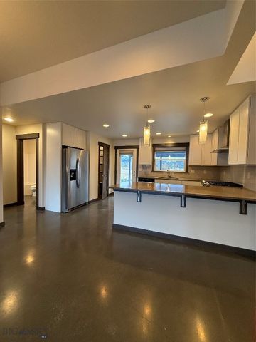 1858 Hunters Way, Bozeman, MT 59718