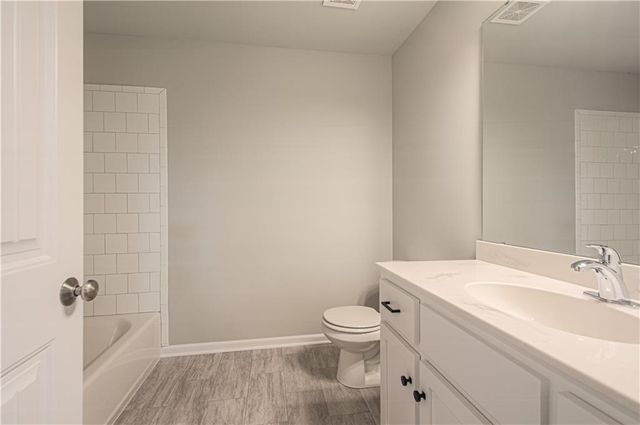 6000 NE 118th Street, Kansas City, MO 64156