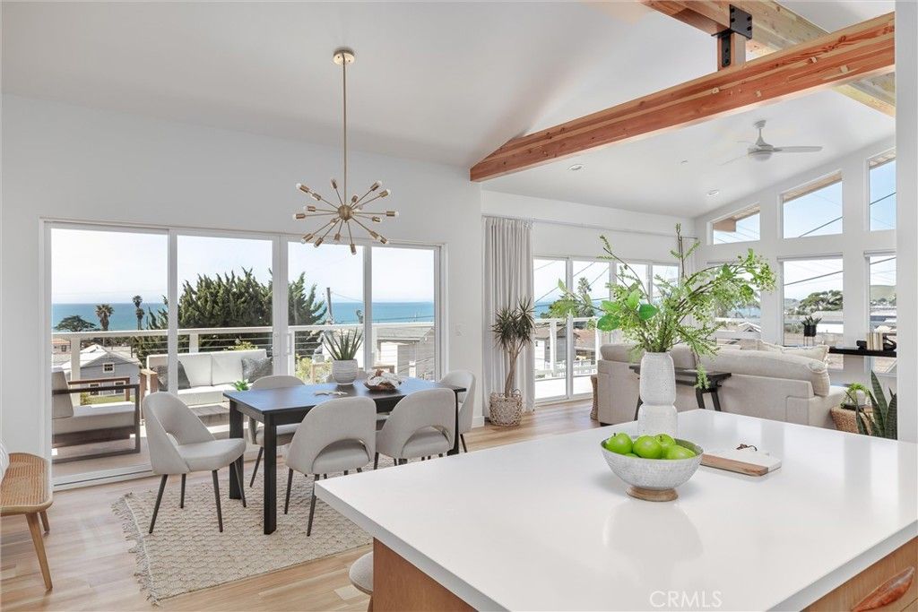 Image 18 of property listing at 194 6th Street, Cayucos, CA 93430