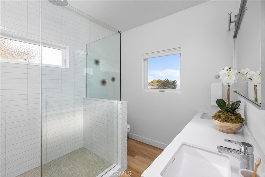 Image 30 of property listing at 194 6th Street, Cayucos, CA 93430