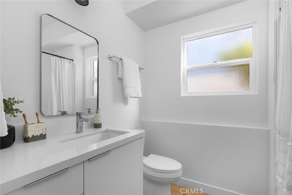 Image 36 of property listing at 194 6th Street, Cayucos, CA 93430