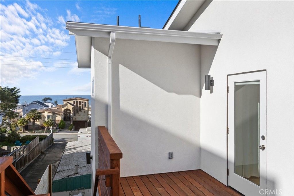 Image 39 of property listing at 194 6th Street, Cayucos, CA 93430