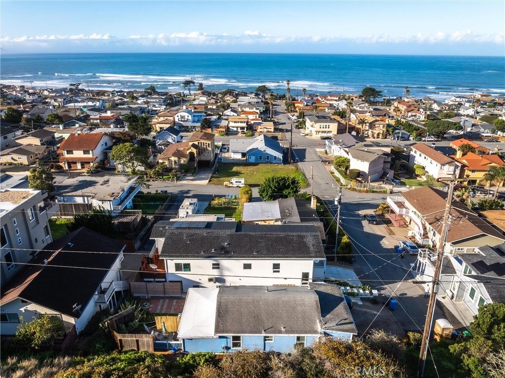 Image 54 of property listing at 194 6th Street, Cayucos, CA 93430