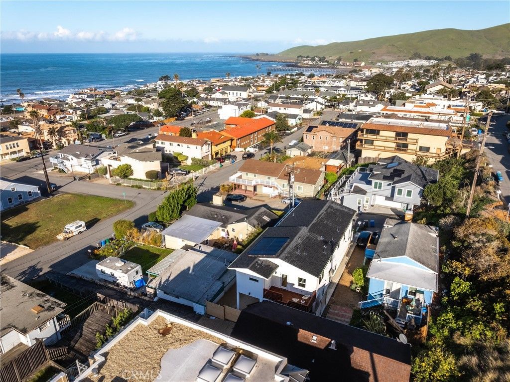Image 55 of property listing at 194 6th Street, Cayucos, CA 93430