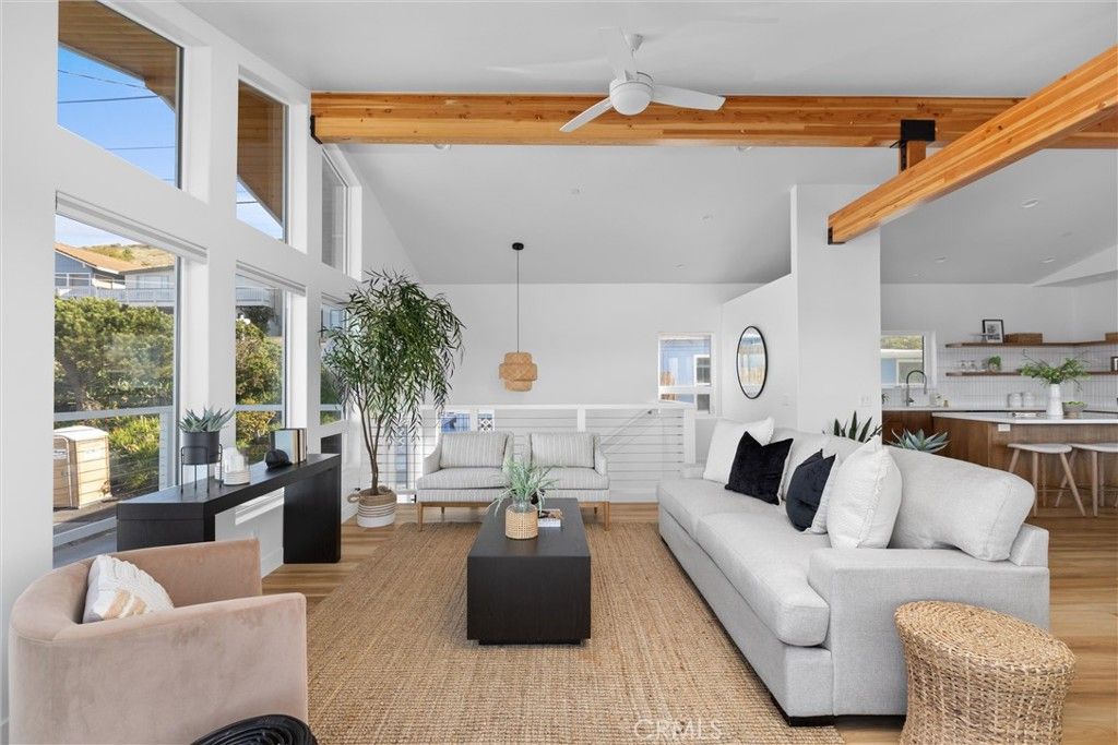 Image 9 of property listing at 194 6th Street, Cayucos, CA 93430