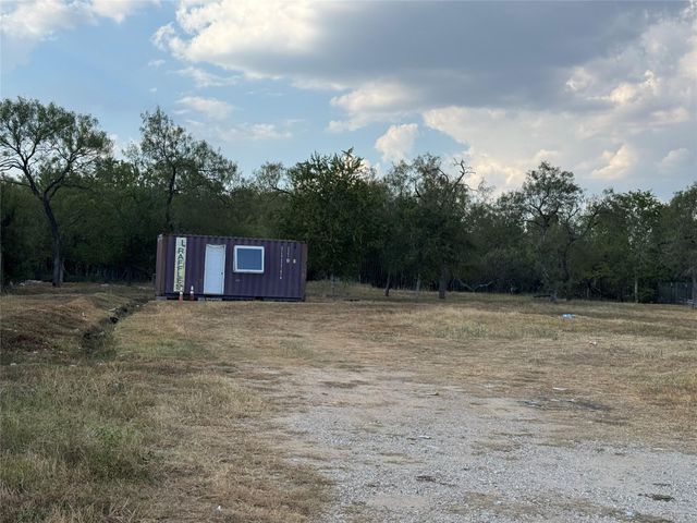 490 Rosewood DR, Dale, TX 78616