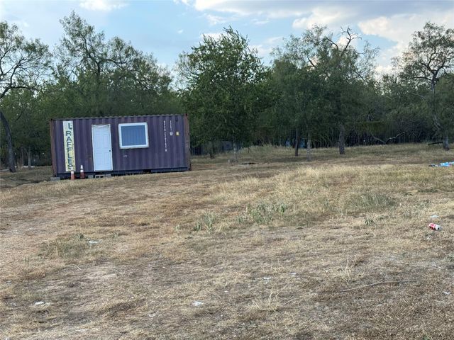 490 Rosewood DR, Dale, TX 78616