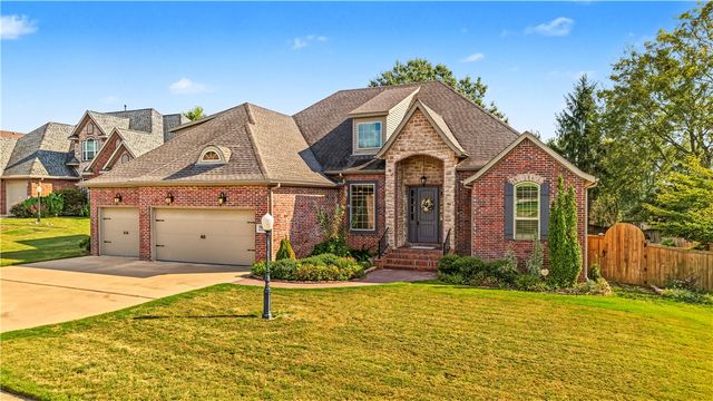 3103 E Greystone Drive, Springdale, AR 72764